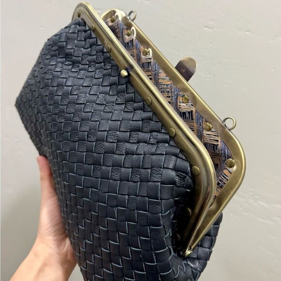 Black Premium Woven Cowhide Retro Metal Frame & Push Lock Handbag, Crossbody - Picture 14 of 16